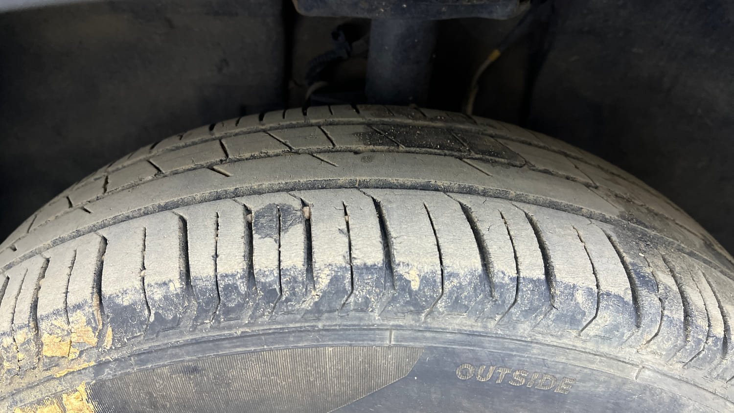 Used 2024 Tata Punch Pure MT Petrol Manual tyres LEFT FRONT TYRE TREAD VIEW