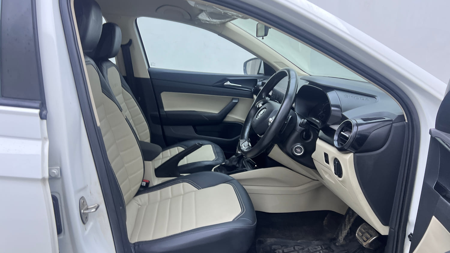 Used 2023 Skoda Slavia Ambition 1.0L TSI AT Petrol Automatic interior RIGHT SIDE FRONT DOOR CABIN VIEW