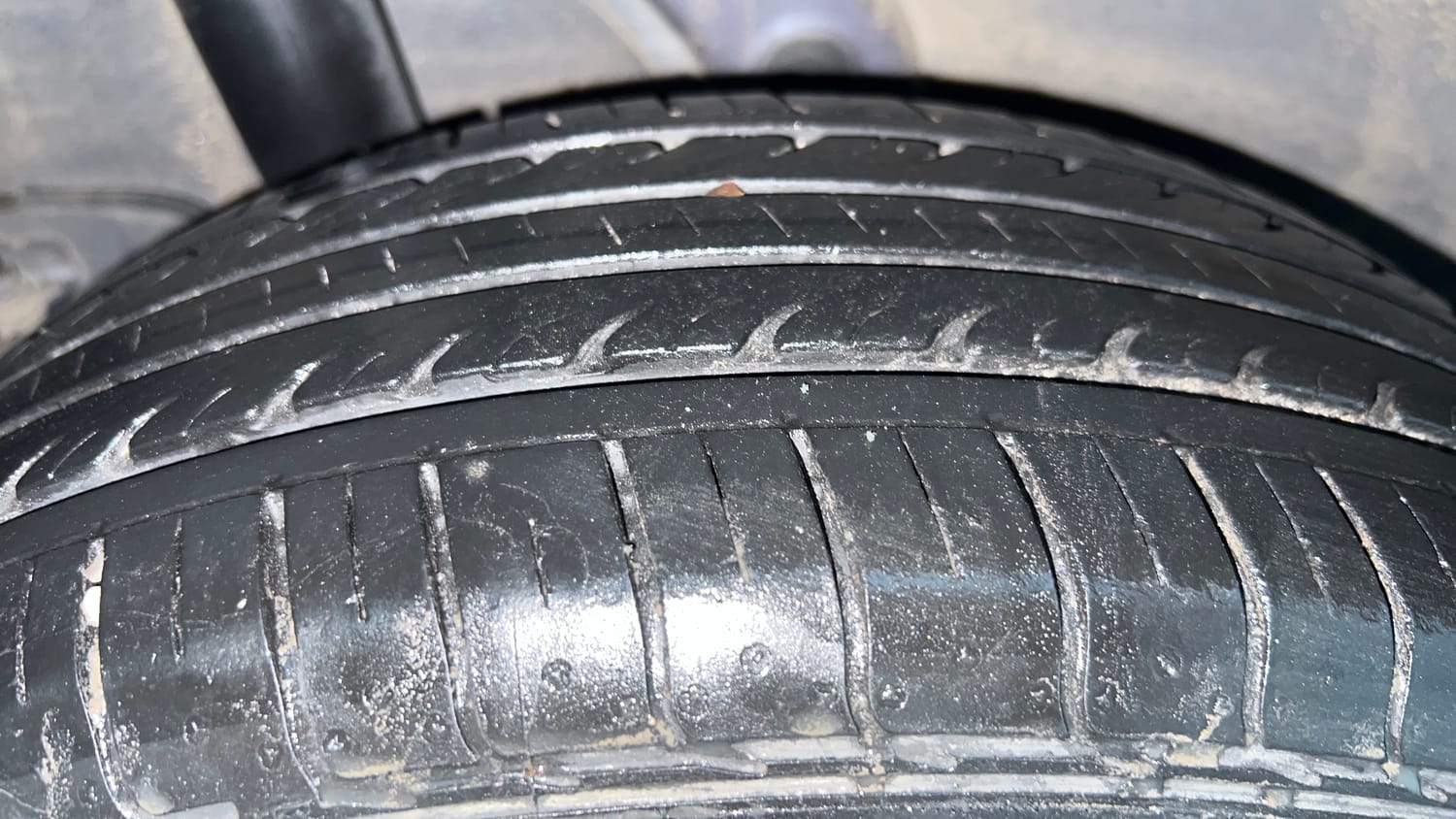 Used 2021 Hyundai Venue S Plus 1.2 Petrol Petrol Manual tyres RIGHT REAR TYRE TREAD VIEW