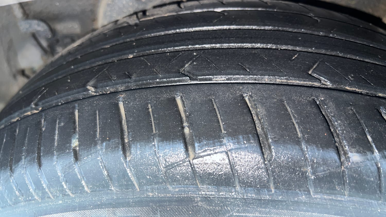 Used 2019 Hyundai Verna SX (O)1.6 VTVT Petrol Manual tyres LEFT REAR TYRE TREAD VIEW