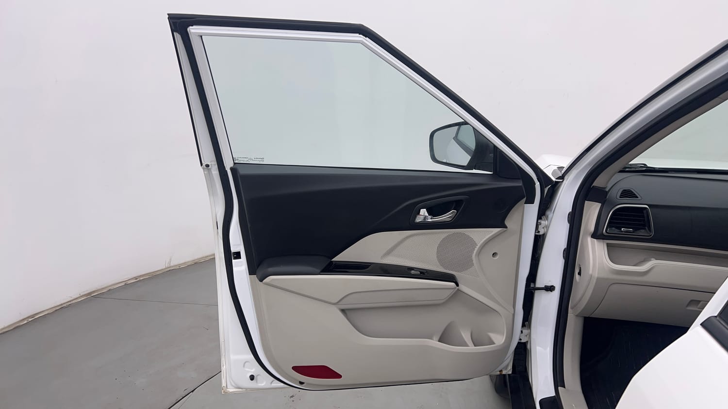 Used 2024 Mahindra XUV 300 W8 (O) 1.5 Diesel Diesel Manual interior LEFT FRONT DOOR OPEN VIEW
