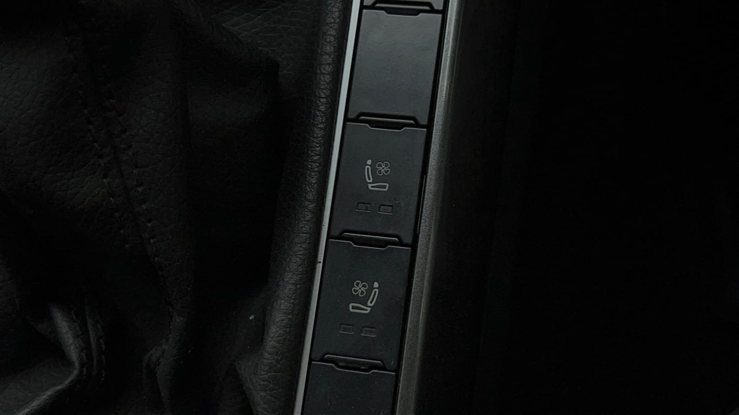 Used 2023 Volkswagen Virtus GT Plus 1.5 TSI EVO DSG Petrol Automatic top_features Ventilated seats