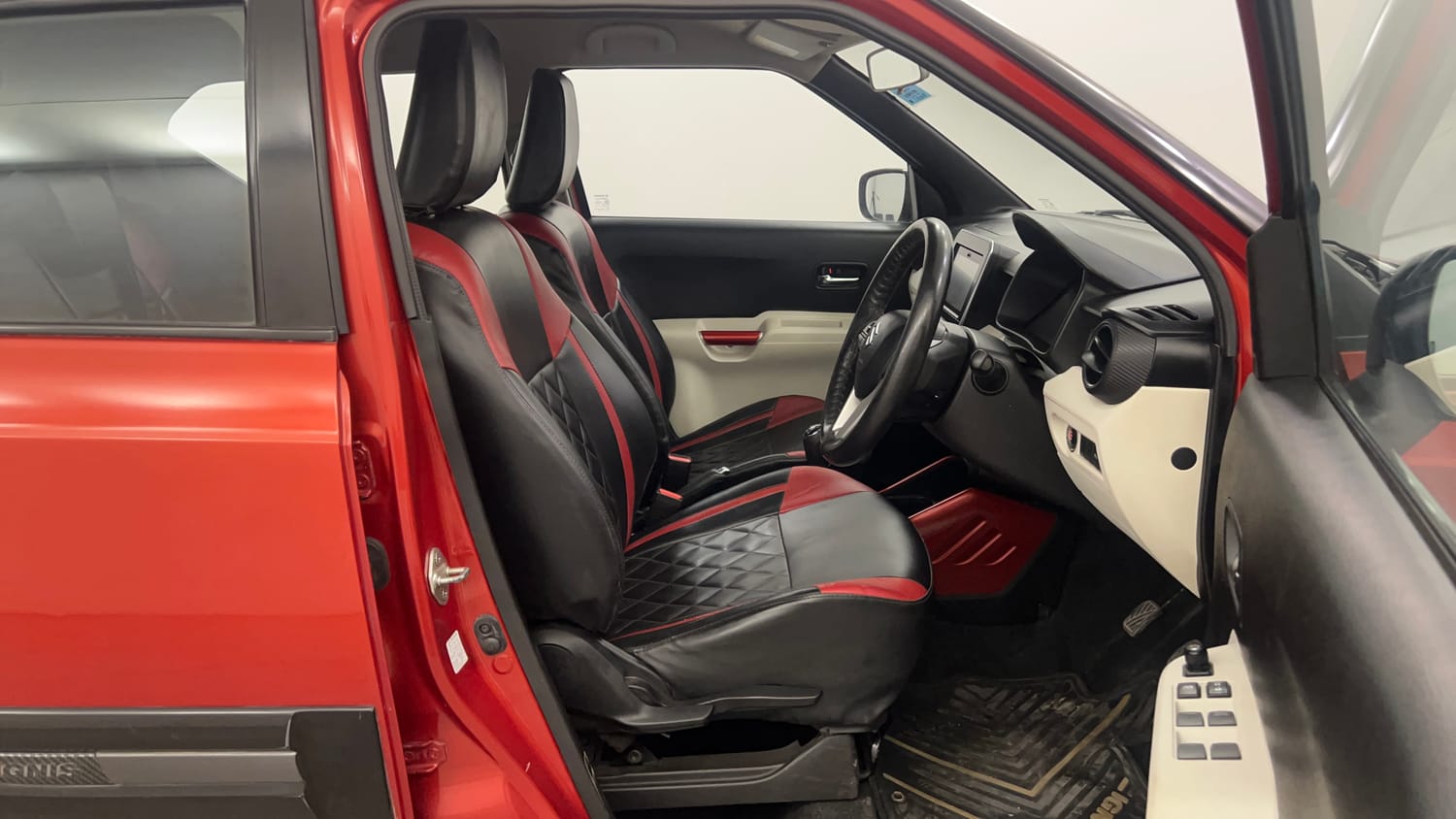 Used 2017 Maruti Suzuki Ignis Alpha MT Petrol Dual Tone Petrol Manual interior RIGHT SIDE FRONT DOOR CABIN VIEW
