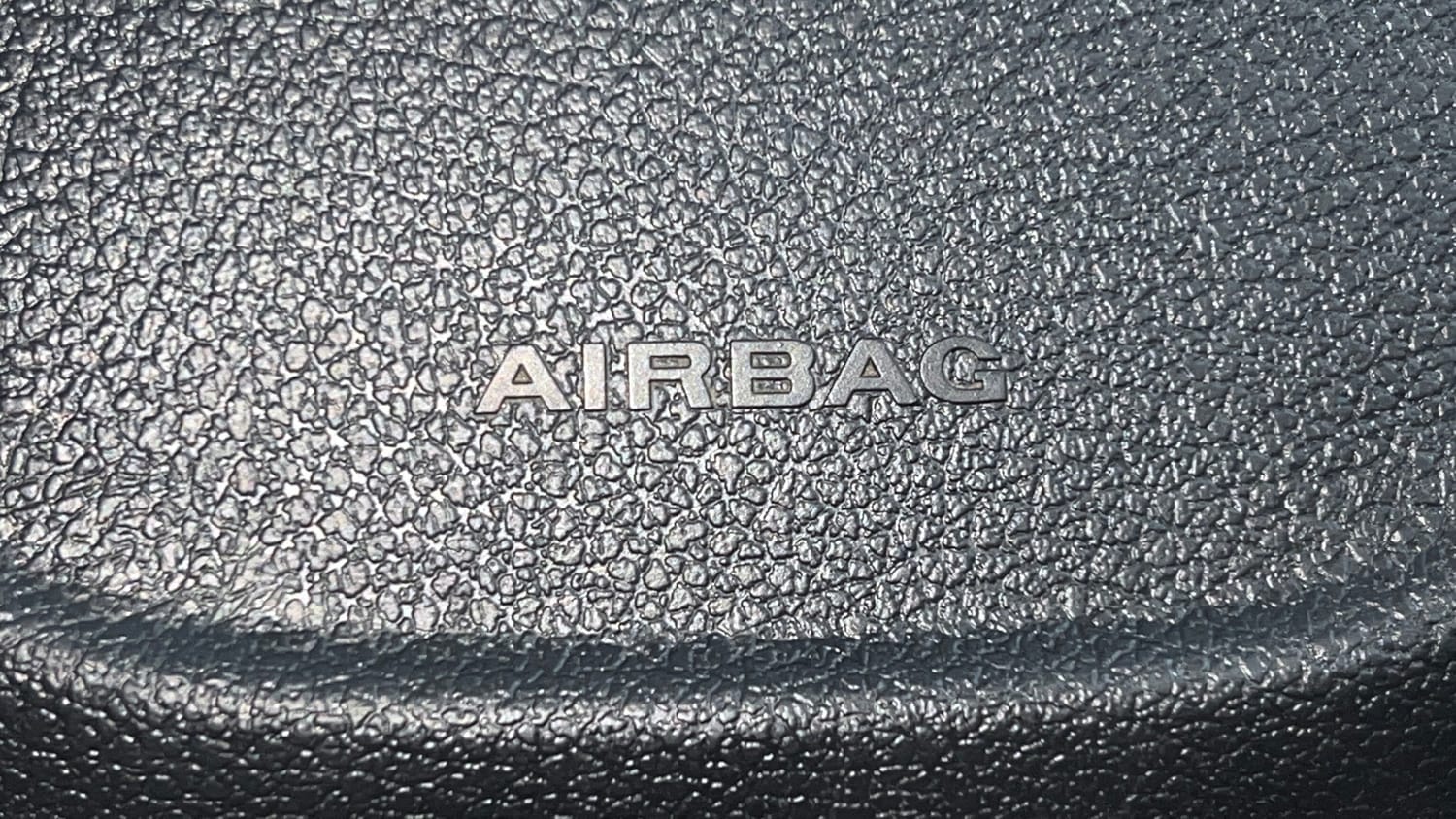 Used 2019 Tata Tiago Revotron XZ Petrol Manual top_features Airbags