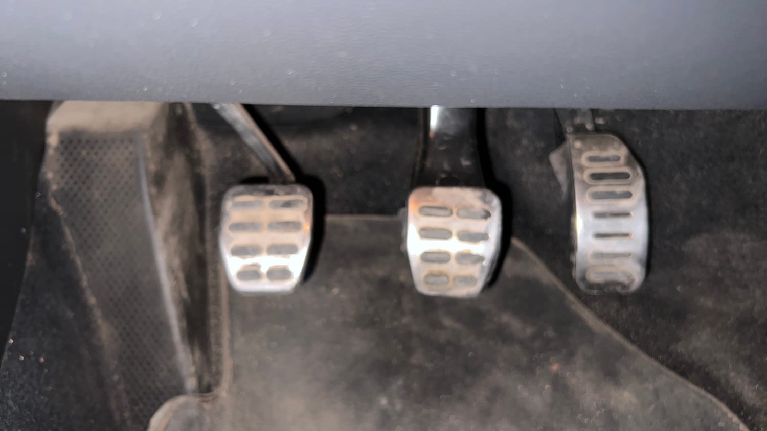 Used 2017 Volkswagen Polo Highline1.2L (P) Petrol Manual interior PEDALS VIEW