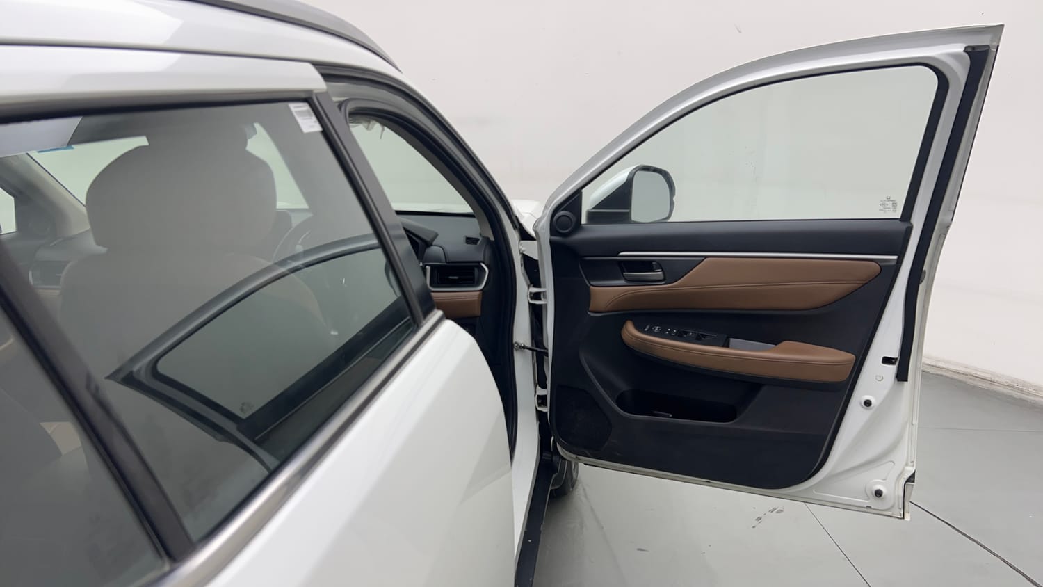 Used 2024 Honda Elevate ZX CVT Petrol Automatic interior RIGHT FRONT DOOR OPEN VIEW