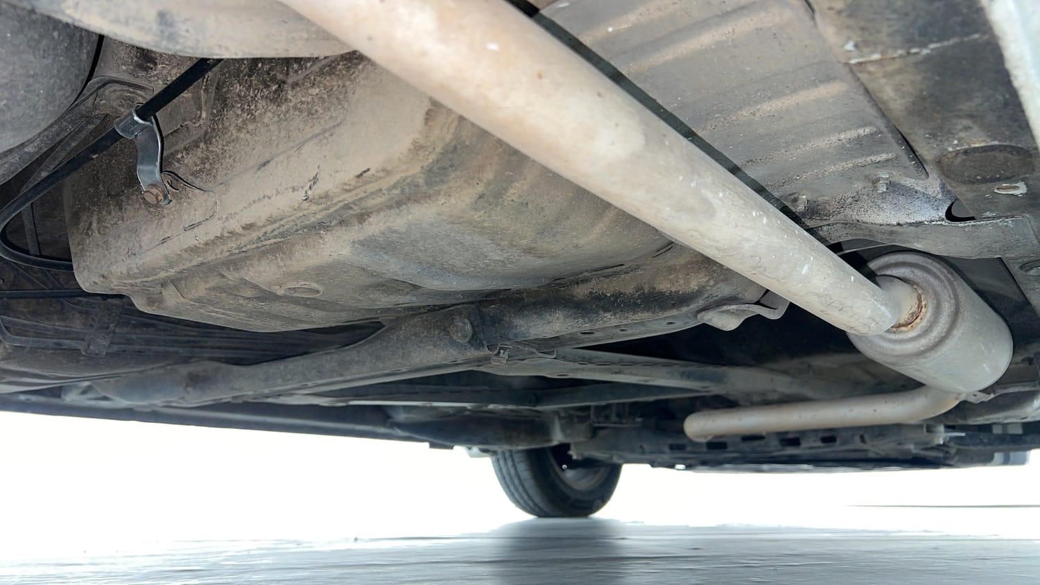 Used 2014 Honda City V Petrol Manual extra REAR RIGHT UNDERBODY VIEW