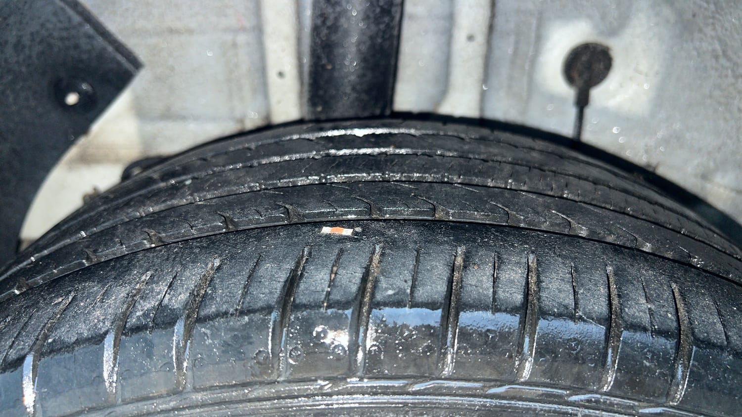 Used 2019 Hyundai Elite i20 Asta 1.2 (O) Petrol Manual tyres RIGHT REAR TYRE TREAD VIEW