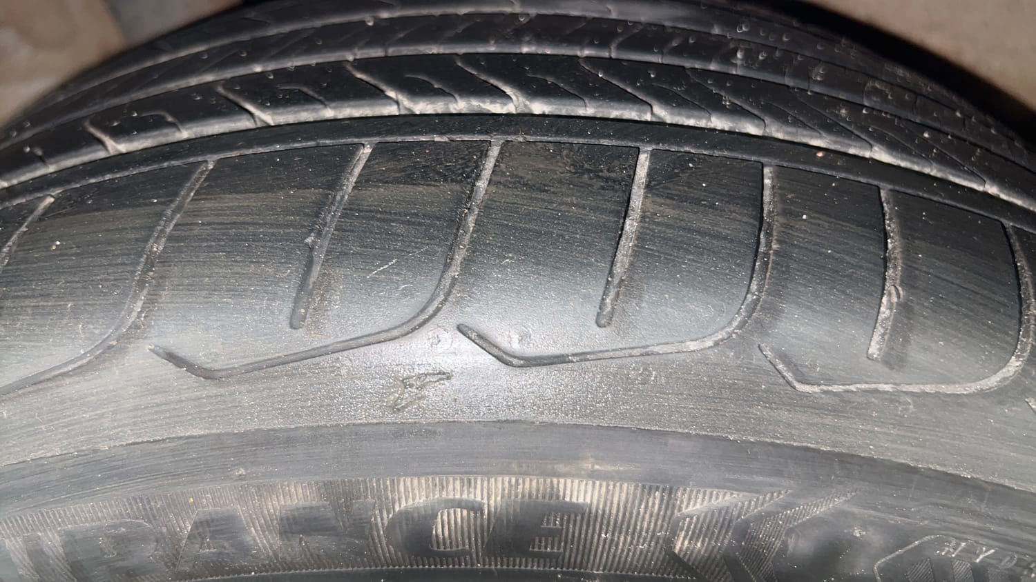 Used 2024 Hyundai Verna SX (O)1.5 Petrol MT Petrol Manual tyres RIGHT REAR TYRE TREAD VIEW