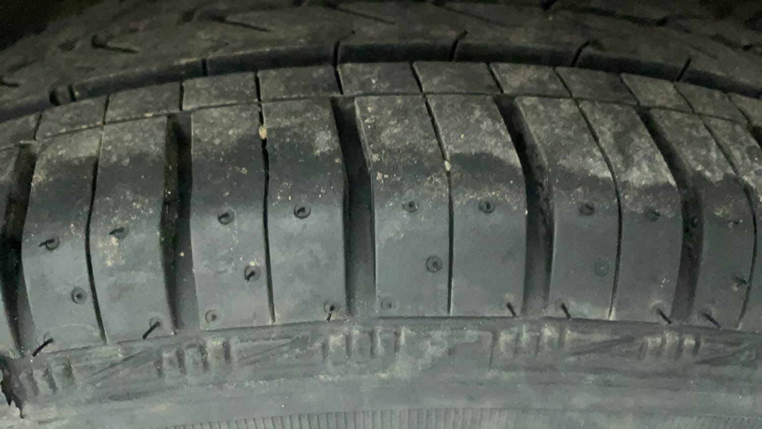 Used 2020 Hyundai Grand i10 Sportz 1.2 Kappa VTVT Petrol Manual tyres LEFT REAR TYRE TREAD VIEW