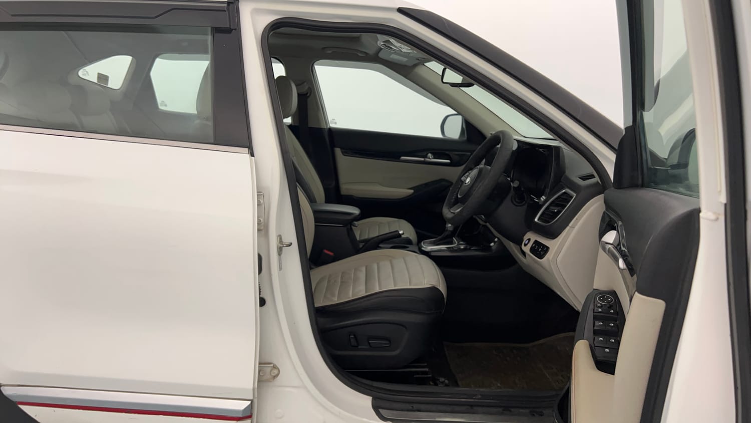 Used 2019 kia Seltos GTX Plus DCT 1.4 Petrol Automatic interior RIGHT SIDE FRONT DOOR CABIN VIEW