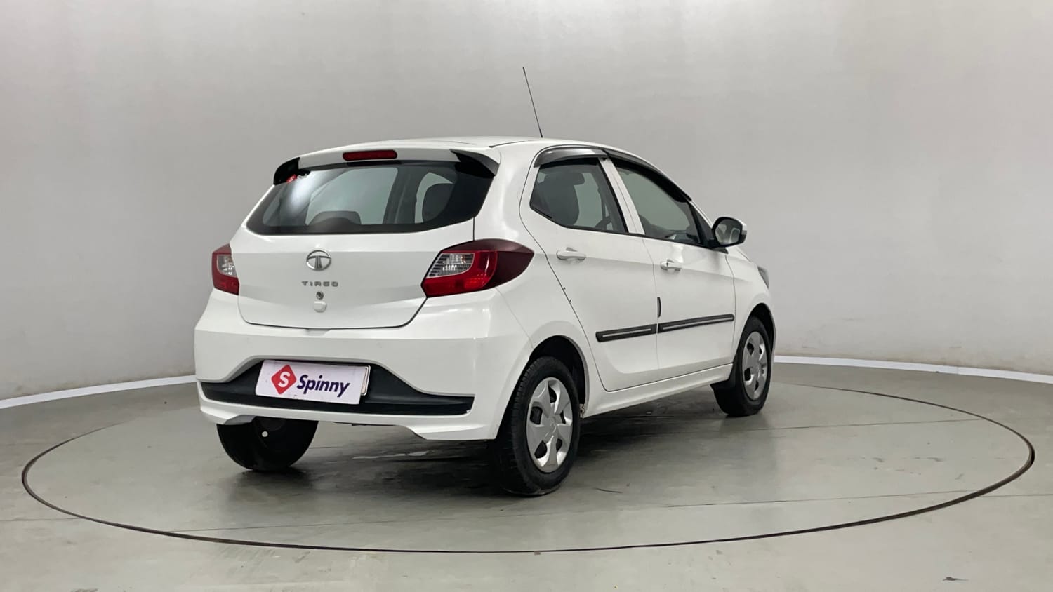 Used 2022 Tata Tiago XT Petrol Manual exterior RIGHT REAR CORNER VIEW