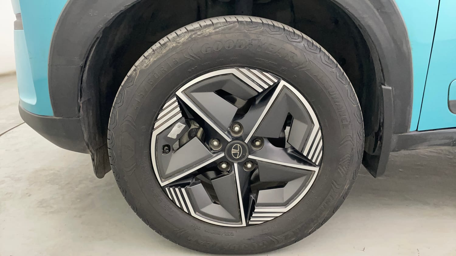 Used 2023 Tata Nexon Creative Plus S 1.2 Revotron Petrol 7DCA DT Petrol Automatic tyres LEFT FRONT TYRE RIM VIEW
