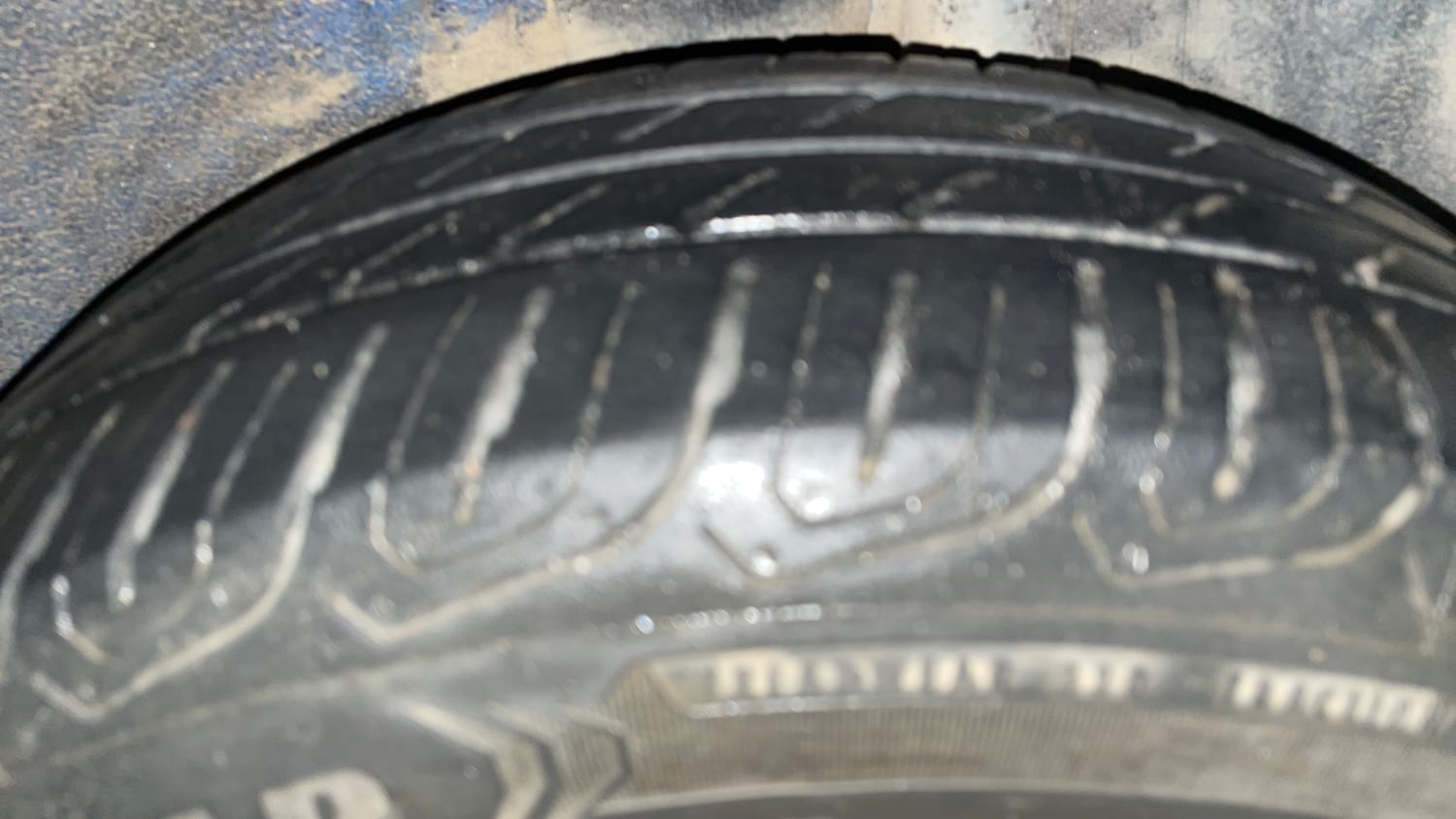 Used 2013 Ford Figo Duratec Petrol Titanium 1.2 Petrol Manual tyres LEFT REAR TYRE TREAD VIEW