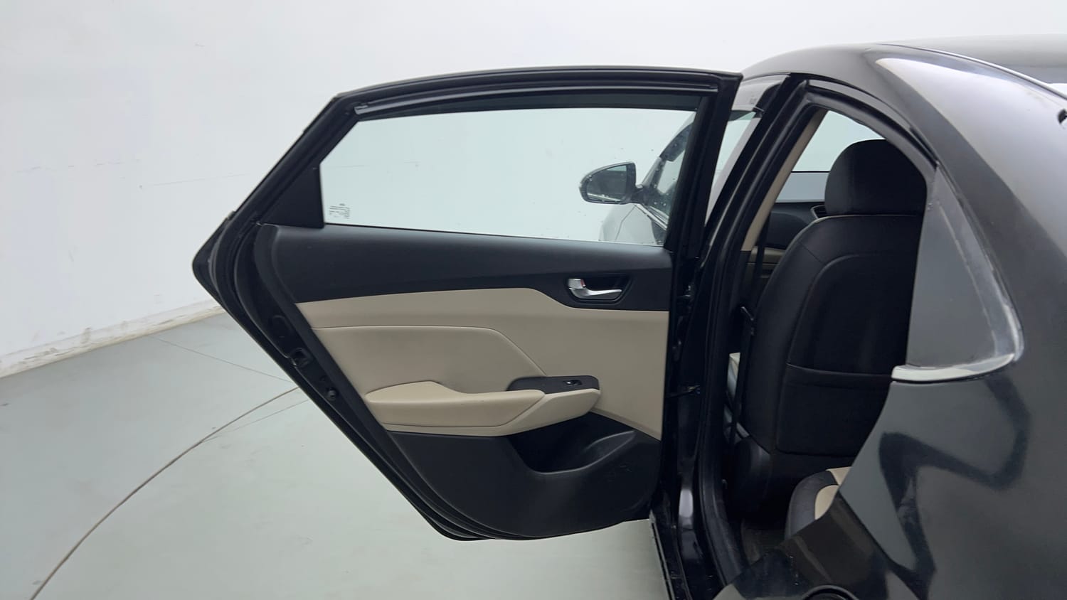 Used 2019 Hyundai Verna SX (O)1.6 VTVT Petrol Manual interior LEFT REAR DOOR OPEN VIEW