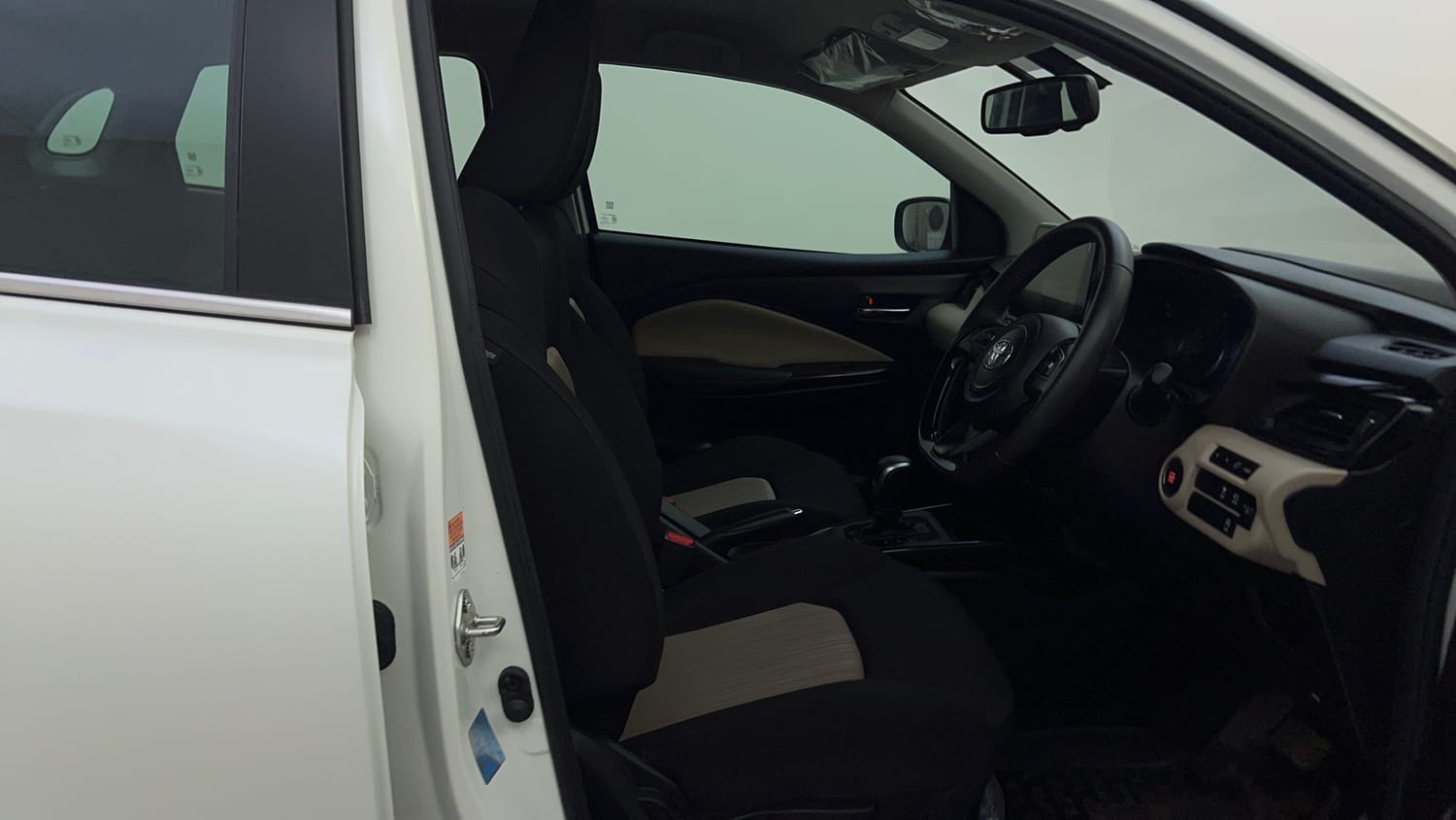 Used 2025 Toyota Glanza V AMT Petrol Automatic interior RIGHT SIDE FRONT DOOR CABIN VIEW