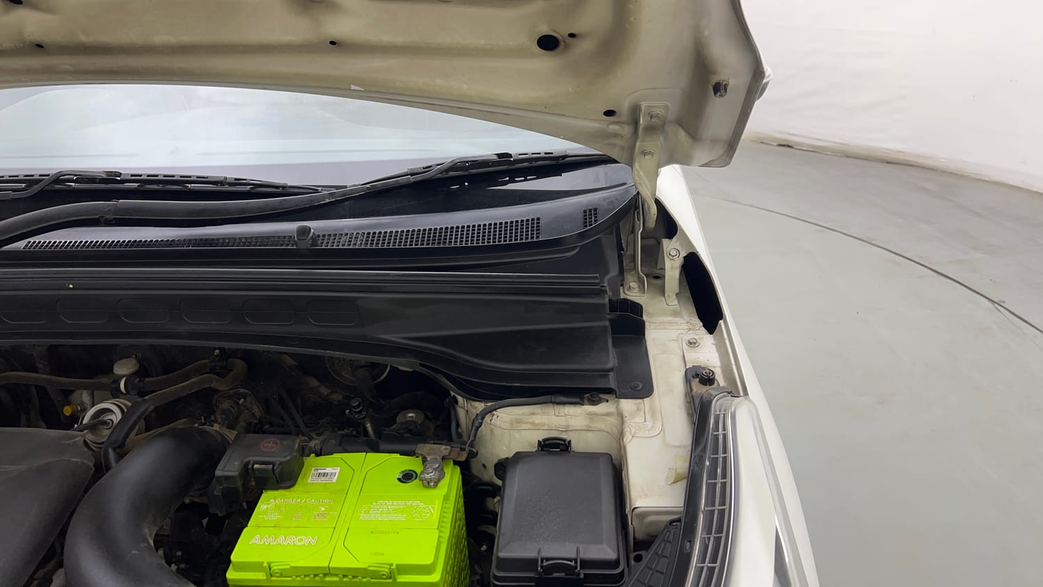 Used 2017 Hyundai Creta SX Plus 1.6 AT CRDI Diesel Automatic engine ENGINE LEFT SIDE HINGE & APRON VIEW