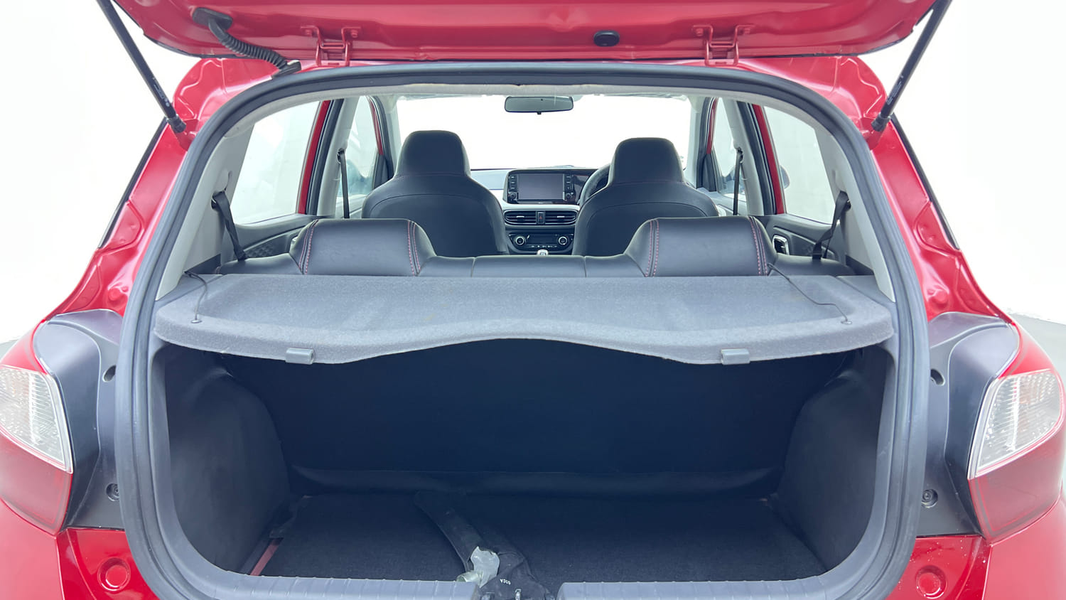 Used 2021 Hyundai Grand i10 Nios Sportz 1.2 Kappa VTVT Petrol Manual interior DICKY INSIDE VIEW
