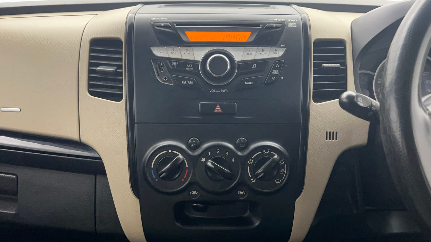 Used 2018 Maruti Suzuki Wagon R VXI Petrol Manual interior MUSIC SYSTEM & AC CONTROL VIEW