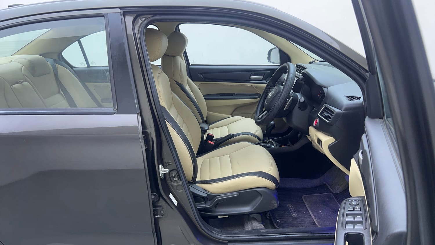 Used 2018 Honda Amaze 1.2 V CVT Petrol Petrol Automatic interior RIGHT SIDE FRONT DOOR CABIN VIEW