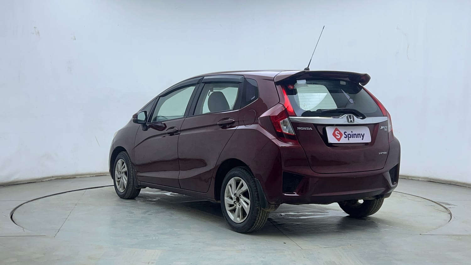 Used 2015 Honda Jazz VX Petrol Petrol Manual exterior LEFT REAR CORNER VIEW