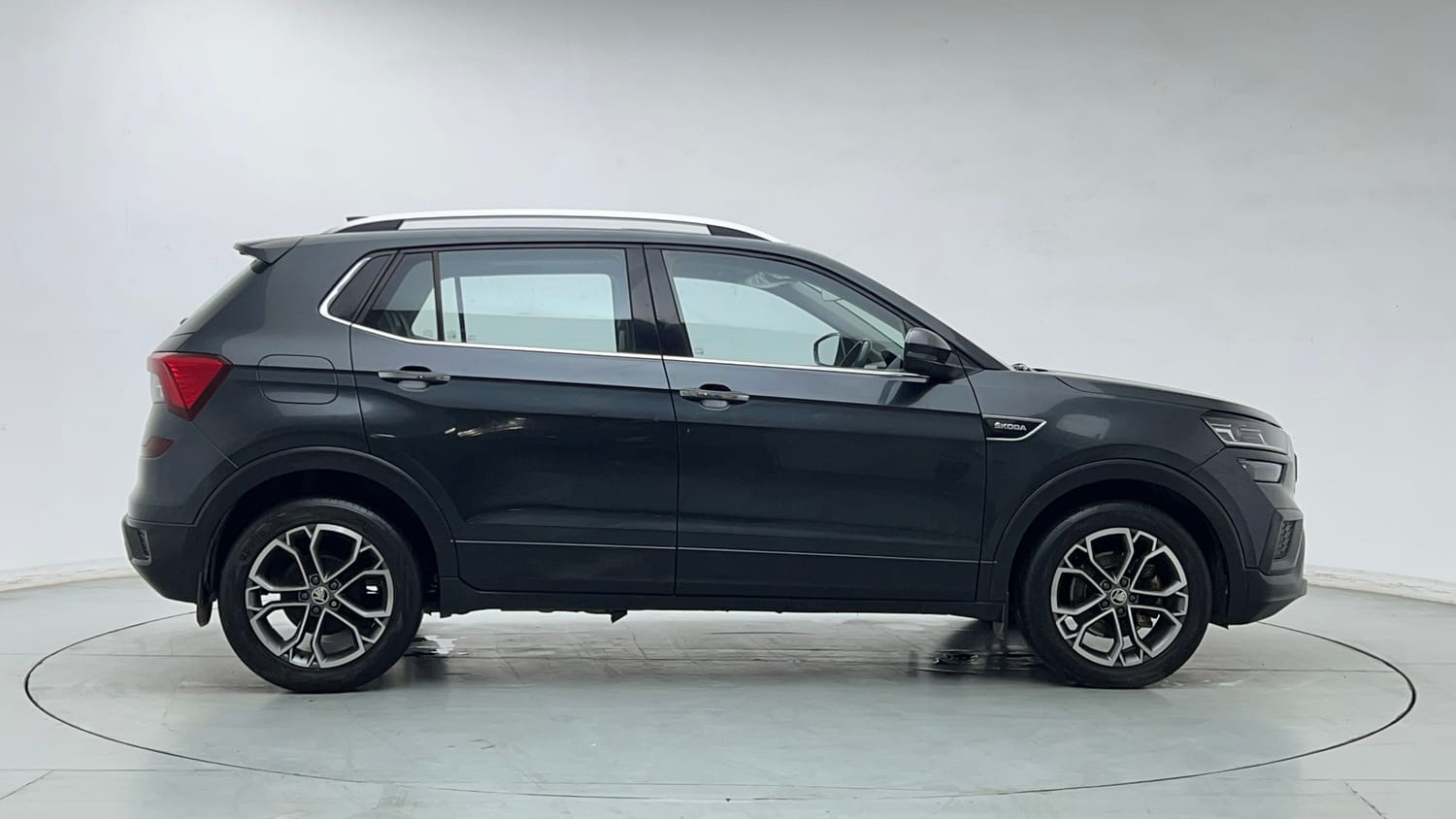 Used 2023 Skoda Kushaq Style 1.5L TSI MT Petrol Manual exterior RIGHT SIDE VIEW