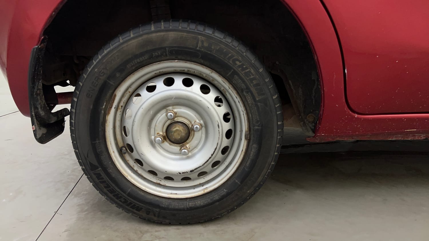 Used 2016 Datsun GO A Petrol Manual tyres RIGHT REAR TYRE RIM VIEW