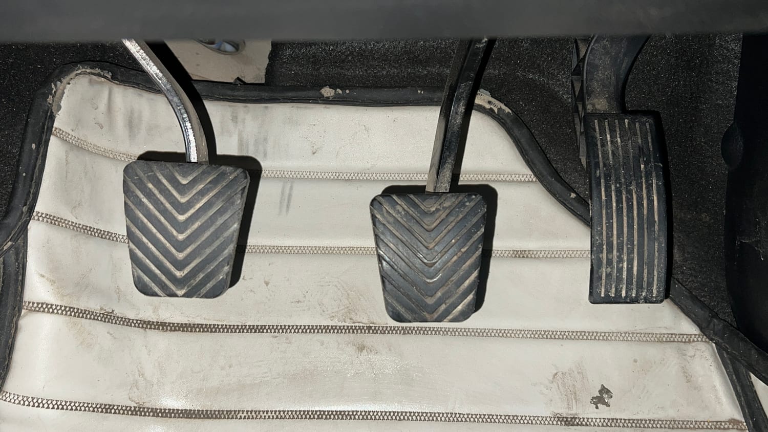 Used 2024 Kia Sonet HTK (O) 1.2 Petrol MT Petrol Manual interior PEDALS VIEW