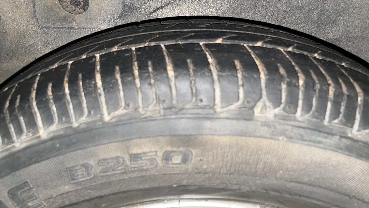 Used 2011 Hyundai i10 Era 1.1 iRDE2 Petrol Manual tyres RIGHT REAR TYRE TREAD VIEW