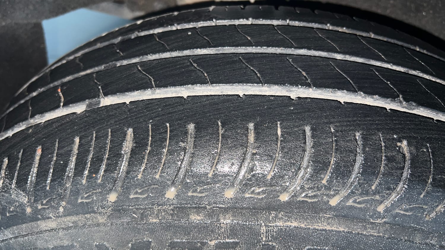 Used 2021 Maruti Suzuki Baleno Sigma Petrol Manual tyres RIGHT REAR TYRE TREAD VIEW