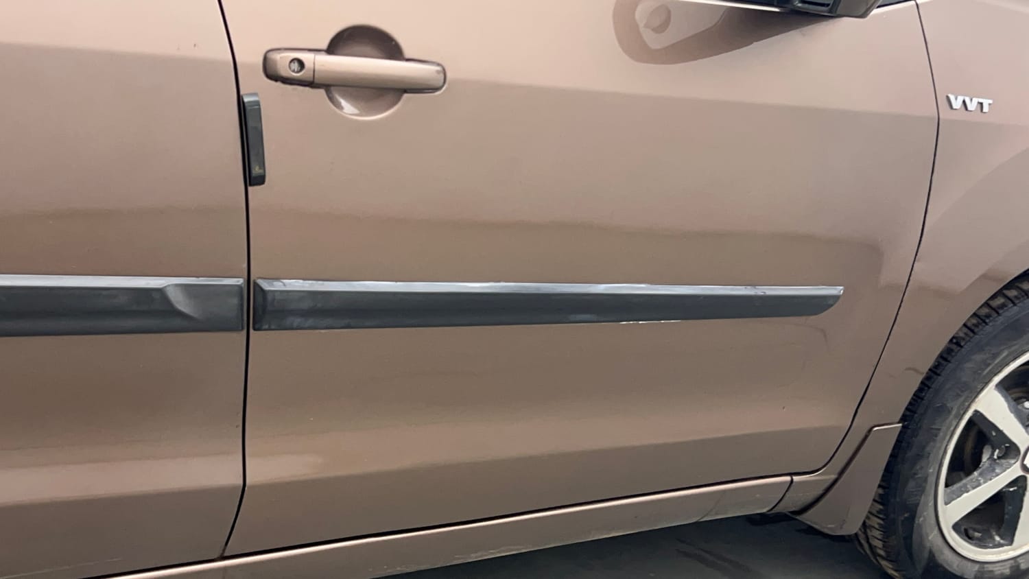 Used 2013 Maruti Suzuki Ertiga Vxi Petrol Manual dents MINOR SCRATCH