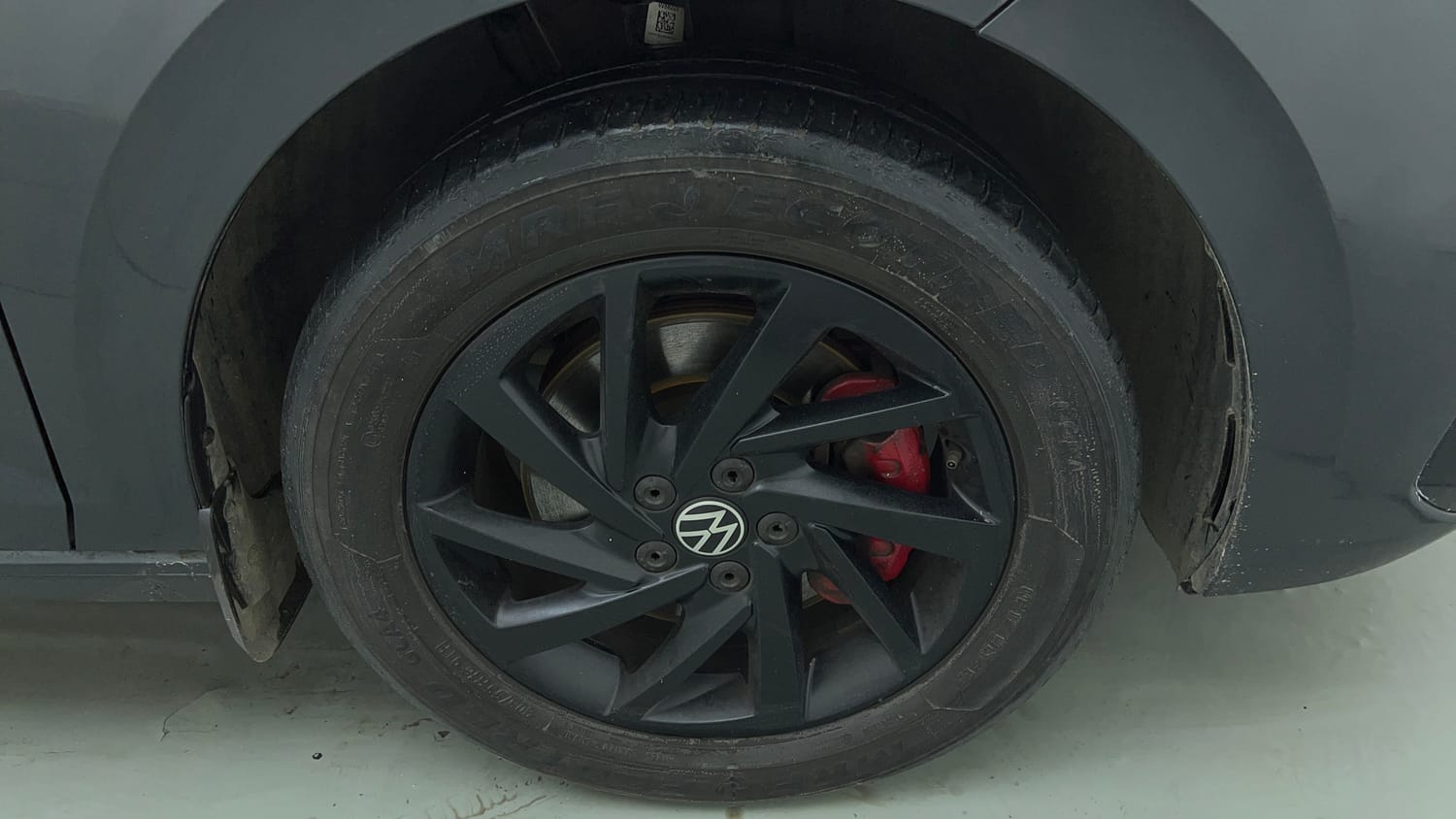 Used 2023 Volkswagen Virtus GT Plus 1.5 TSI EVO DSG Petrol Automatic tyres RIGHT FRONT TYRE RIM VIEW