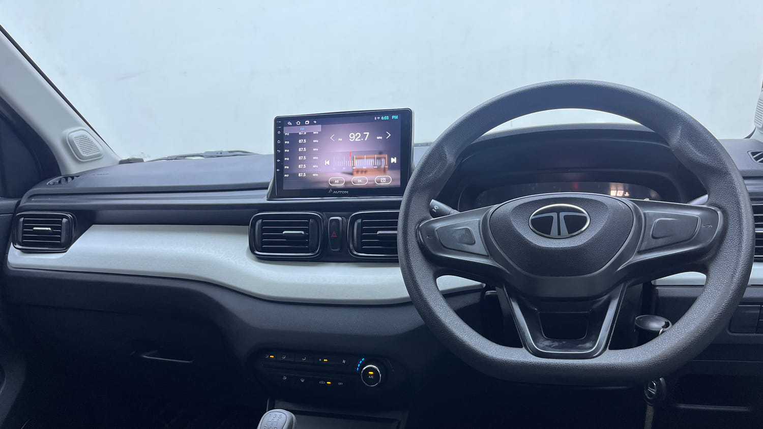 Used 2024 Tata Punch Pure MT Petrol Manual interior DASHBOARD VIEW