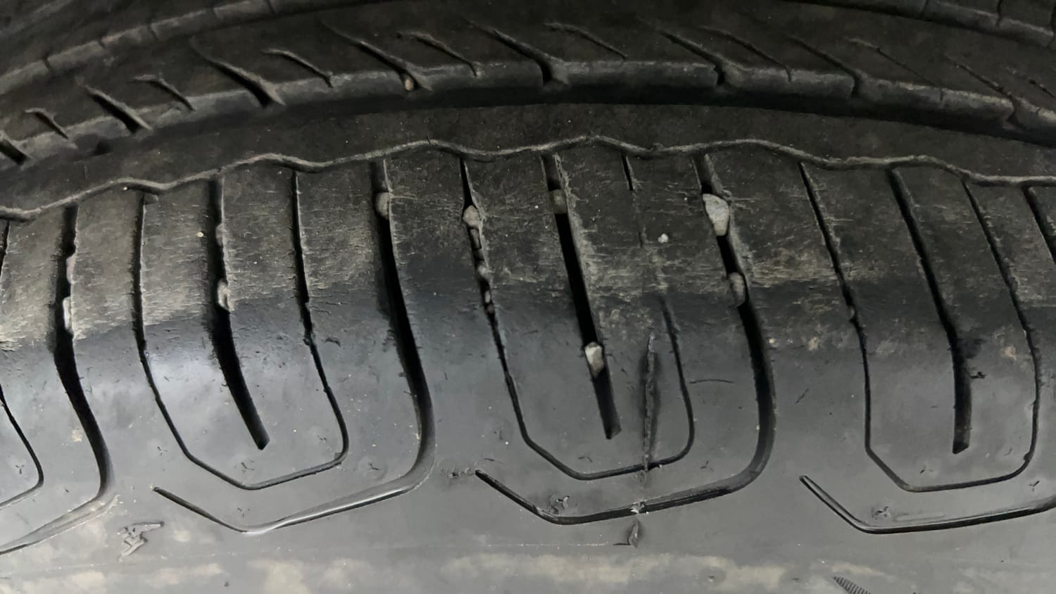 Used 2024 Tata Nexon Creative Plus S 1.2 Revotron Petrol 6MT DT Petrol Manual tyres RIGHT FRONT TYRE TREAD VIEW