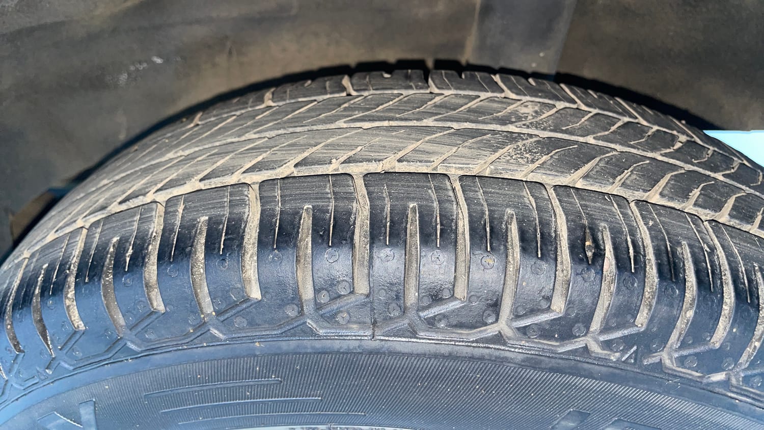 Used 2016 Datsun Redi-GO S Petrol Manual tyres LEFT REAR TYRE TREAD VIEW