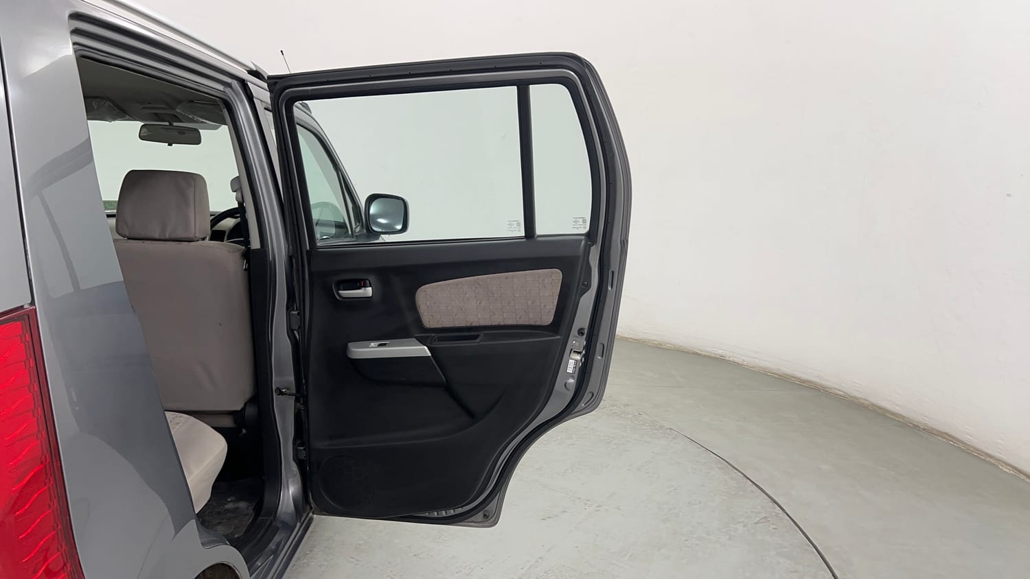 Used 2015 Maruti Suzuki Wagon R VXI Petrol Manual interior RIGHT REAR DOOR OPEN VIEW