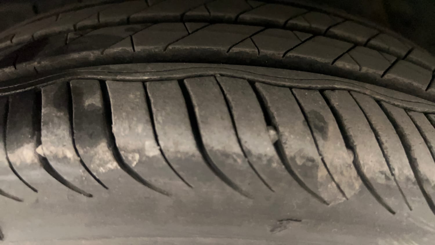 Used 2015 Tata Zest XT Petrol Petrol Manual tyres LEFT FRONT TYRE TREAD VIEW