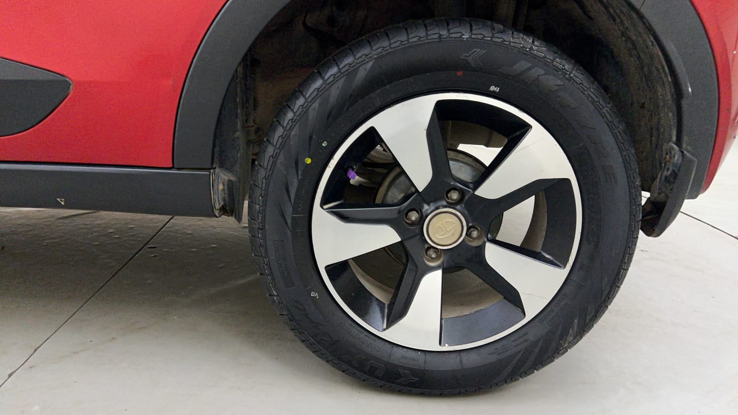 Used 2017 Tata Nexon XZ Plus Diesel Dual Tone Diesel Manual tyres LEFT REAR TYRE RIM VIEW