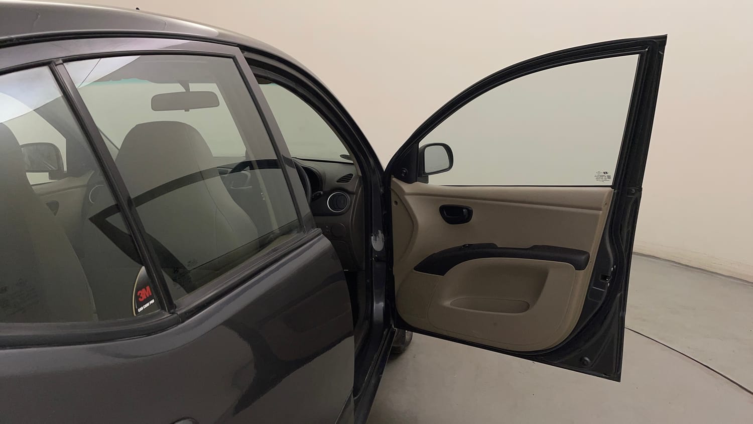 Used 2011 Hyundai i10 Era 1.1 iRDE2 Petrol Manual interior RIGHT FRONT DOOR OPEN VIEW