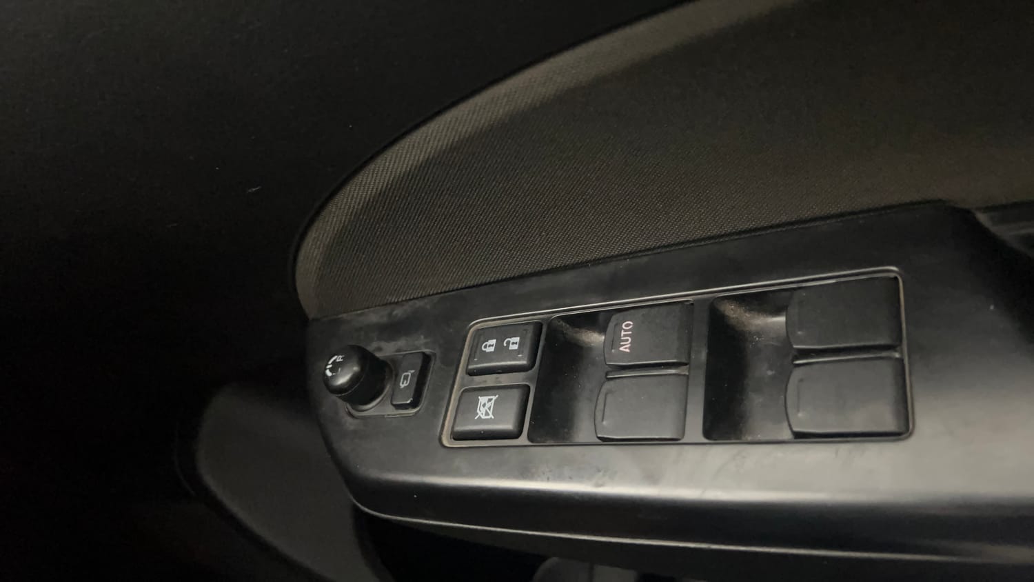 Used 2016 Maruti Suzuki Swift VXi Petrol Manual top_features Adjustable ORVM