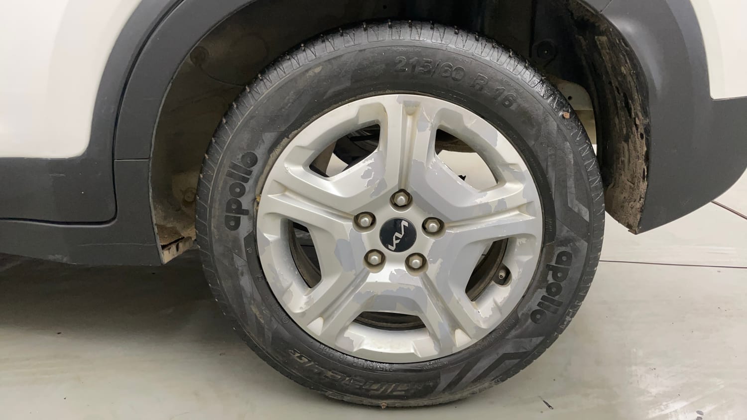 Used 2023 Kia Sonet HTK Plus 1.2 Petrol Manual tyres LEFT REAR TYRE RIM VIEW