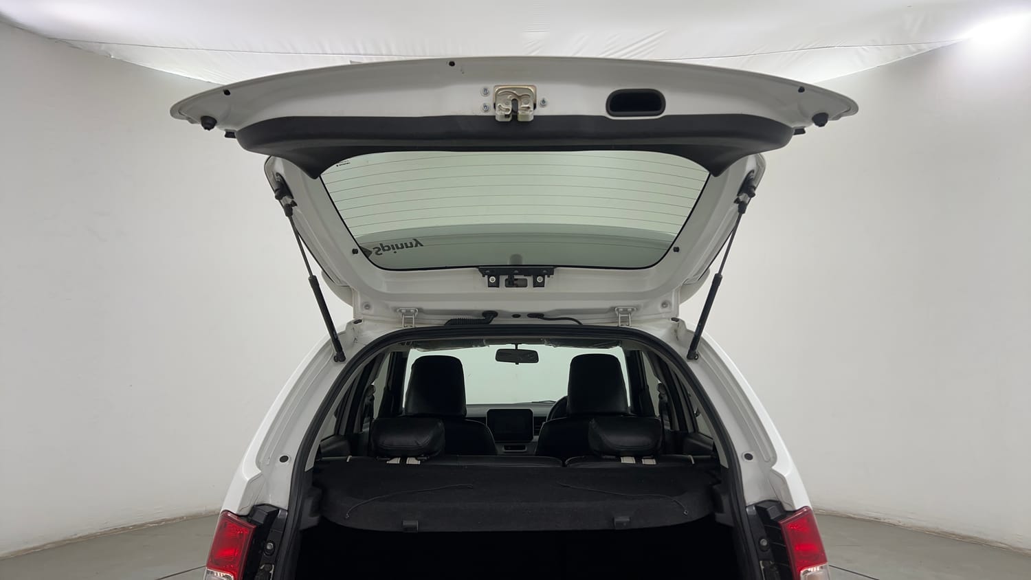 Used 2022 Maruti Suzuki Ignis Zeta 1.2 MT Petrol Manual interior DICKY DOOR OPEN VIEW