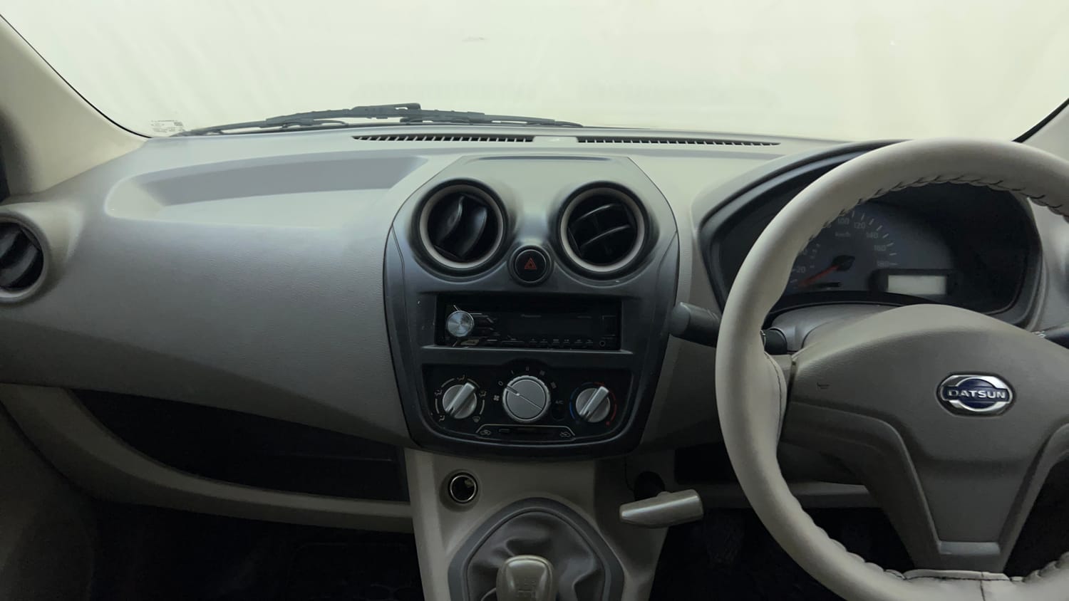 Used 2016 Datsun GO A Petrol Manual interior MUSIC SYSTEM & AC CONTROL VIEW