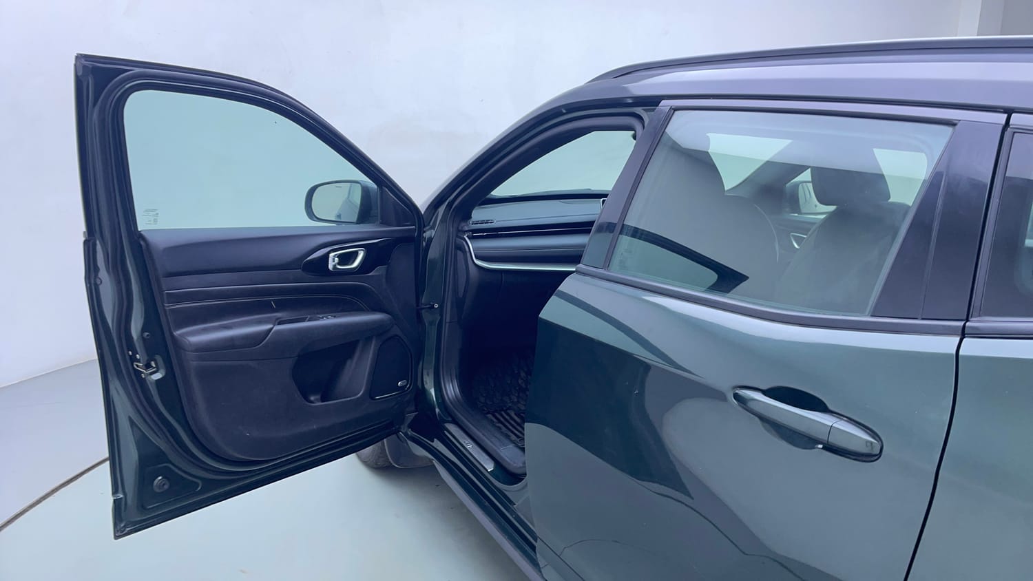 Used 2022 Jeep Compass Model S (O) Diesel 4x4 AT Diesel Automatic interior LEFT FRONT DOOR OPEN VIEW