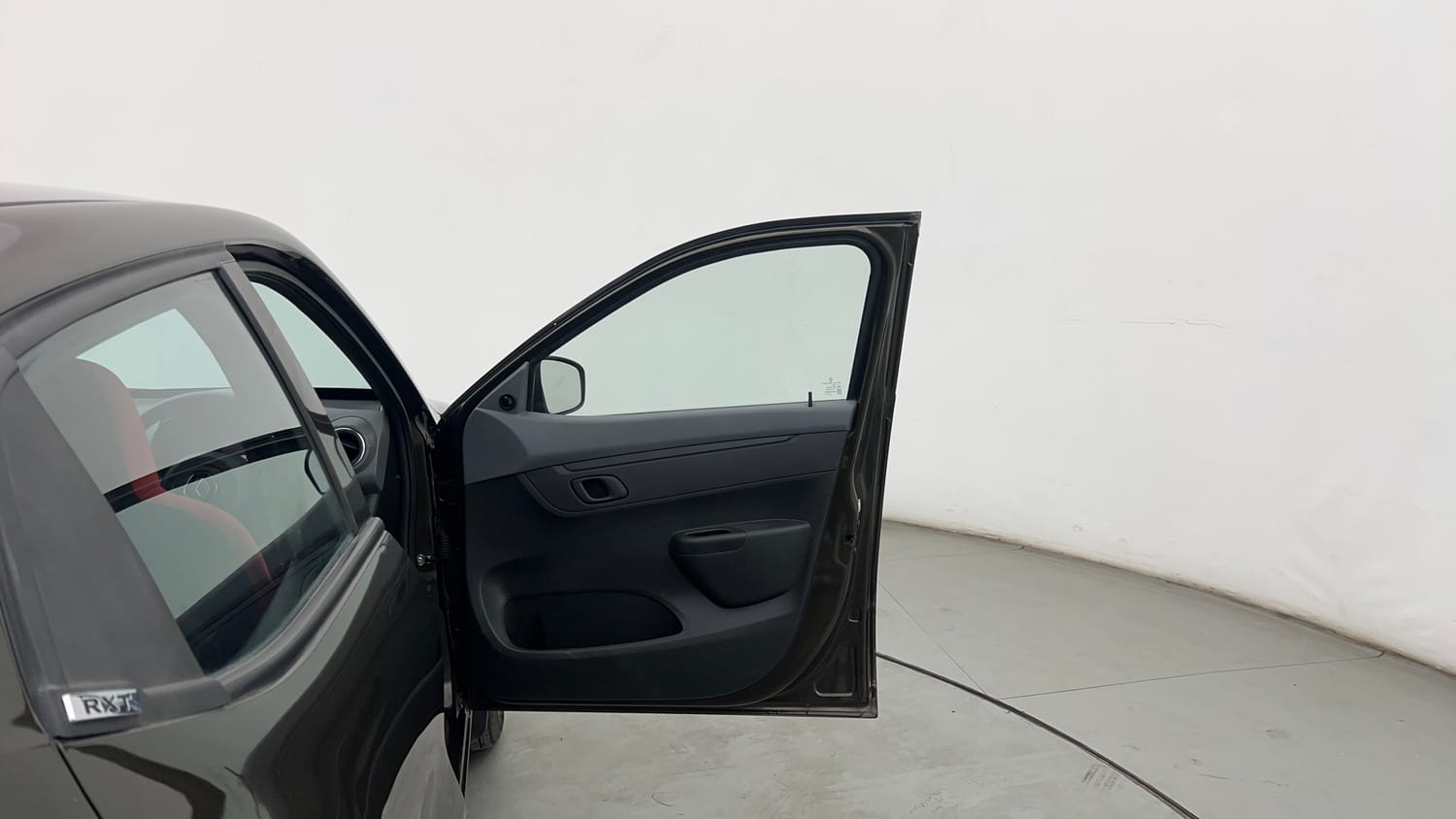 Used 2022 Renault Kwid RXT 0.8 Petrol Manual interior RIGHT FRONT DOOR OPEN VIEW