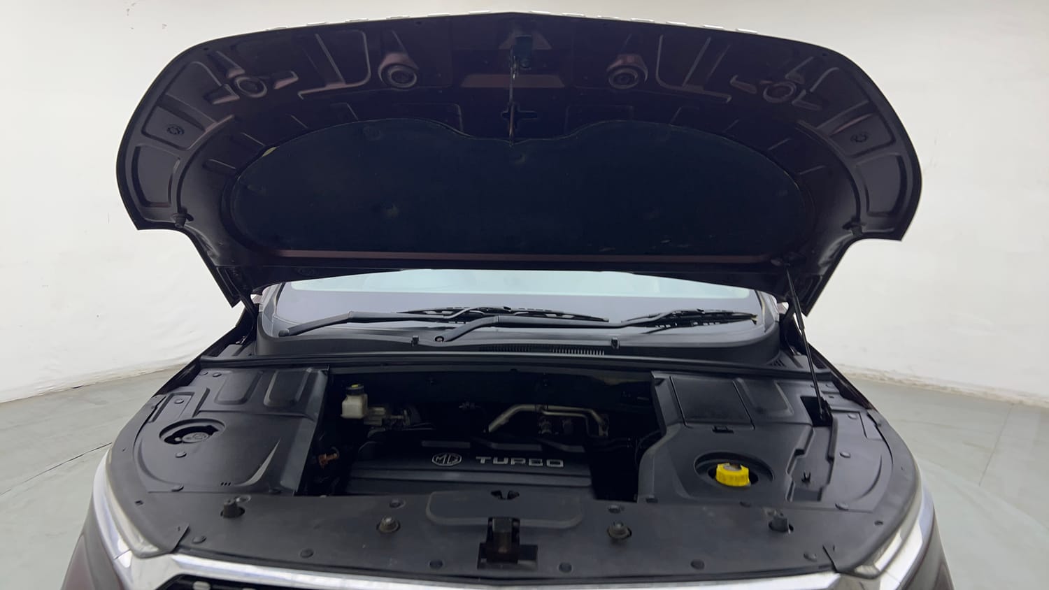 Used 2021 MG Motors Hector Sharp 1.5 Petrol Turbo DCT Petrol Automatic engine ENGINE & BONNET OPEN FRONT VIEW