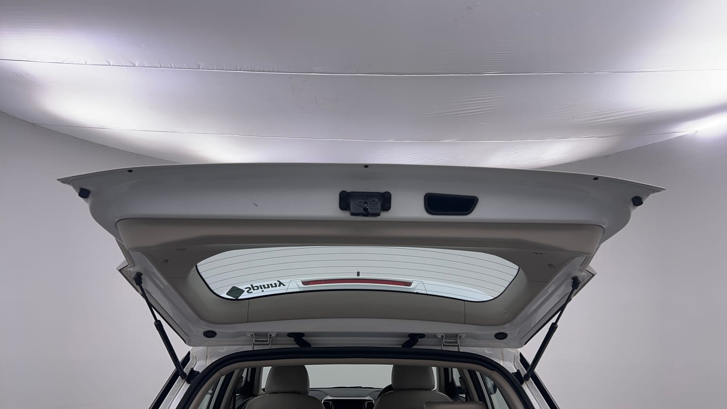 Used 2024 Mahindra XUV 300 W8 (O) 1.5 Diesel Diesel Manual interior DICKY DOOR OPEN VIEW