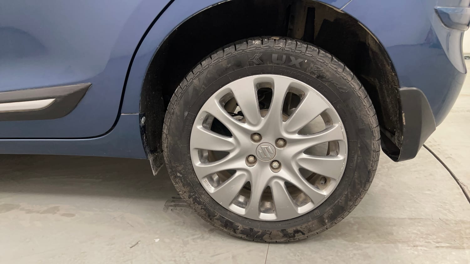 Used 2017 Maruti Suzuki Baleno Alpha 1.2 Petrol Manual tyres LEFT REAR TYRE RIM VIEW