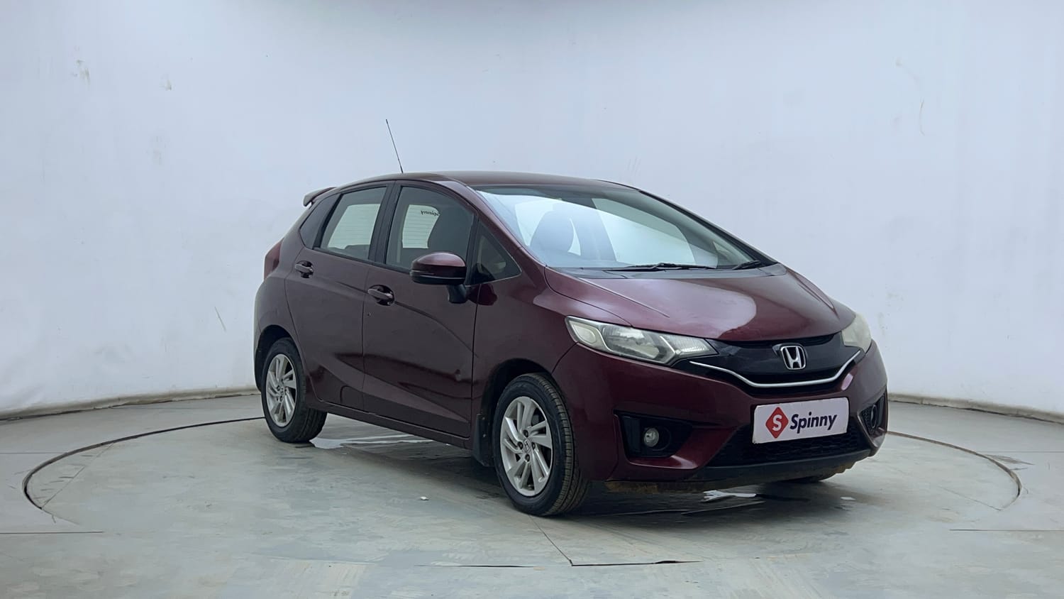 Used 2015 Honda Jazz VX Petrol Petrol Manual exterior RIGHT FRONT CORNER VIEW