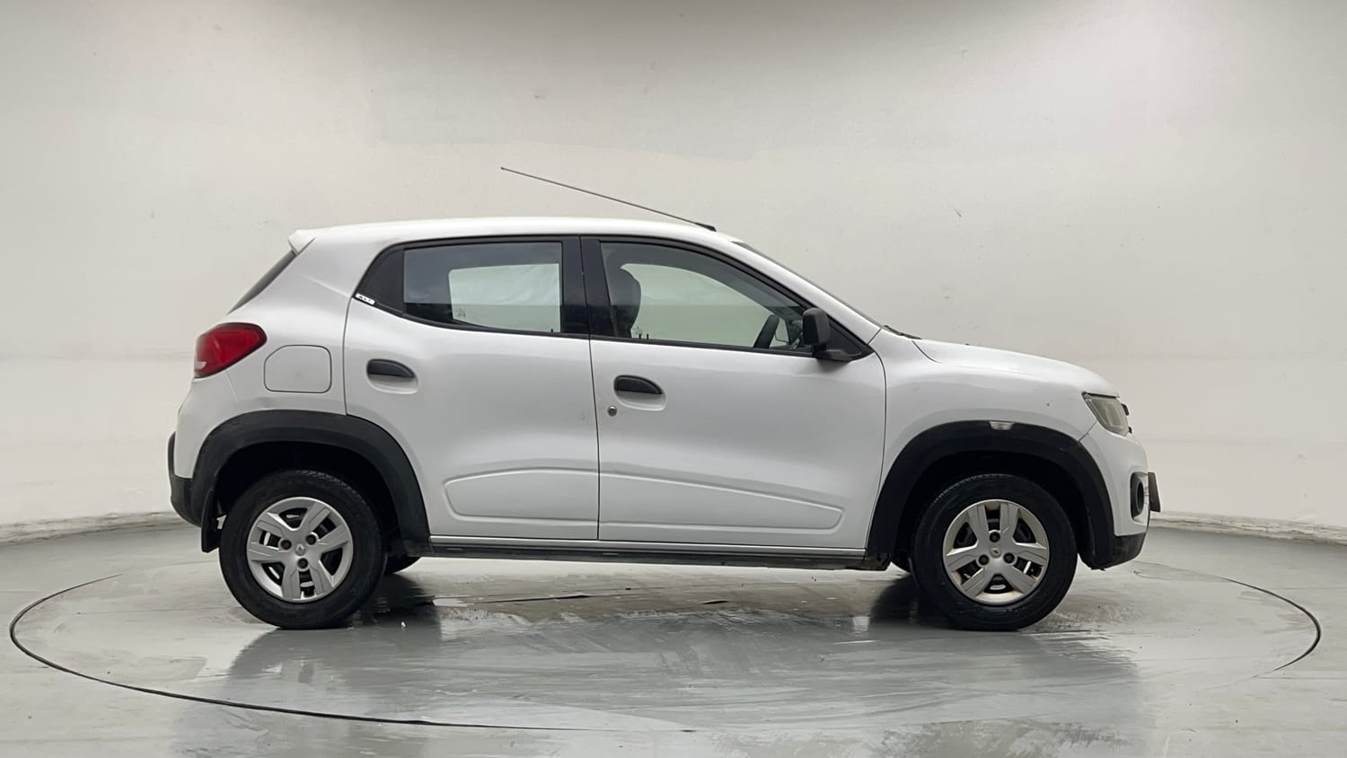 Used 2016 Renault Kwid RXT Petrol Manual exterior RIGHT SIDE VIEW